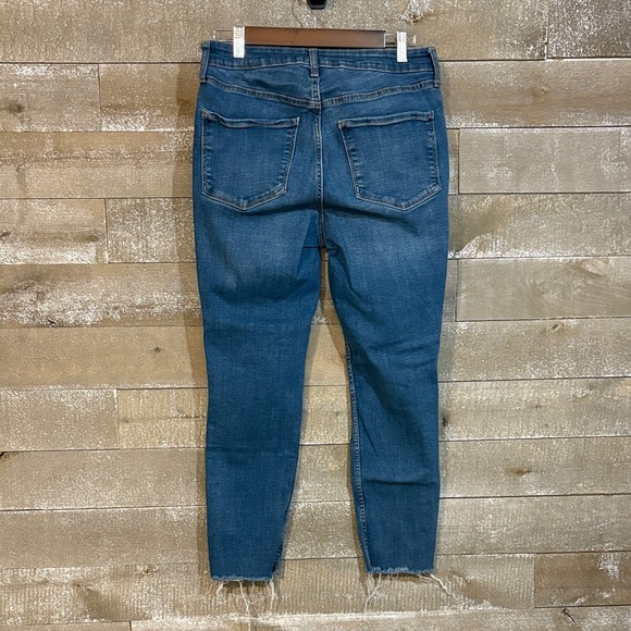 Old Navy Medium Blue Denim Jeans - Picture 3 of 4